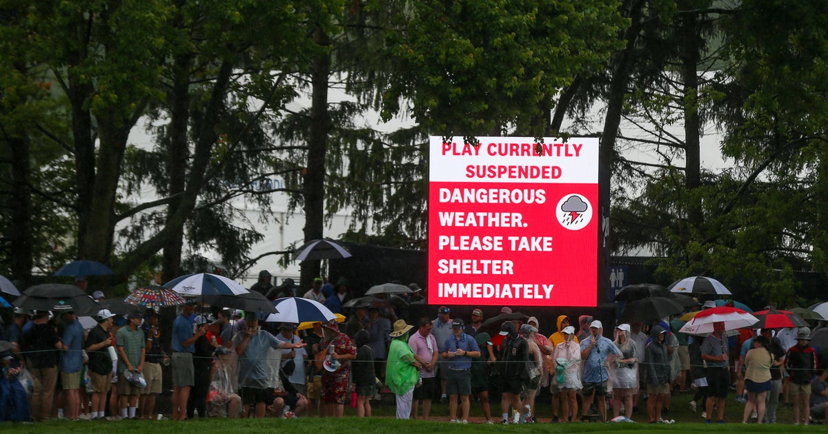 Final round of the U.S. Open at Oakmont Country Club resumes after rain delay