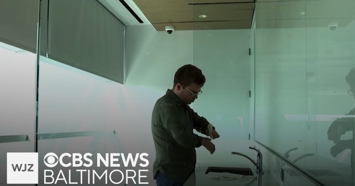 Man with double hand transplant returns to Philadelphia to thank ...