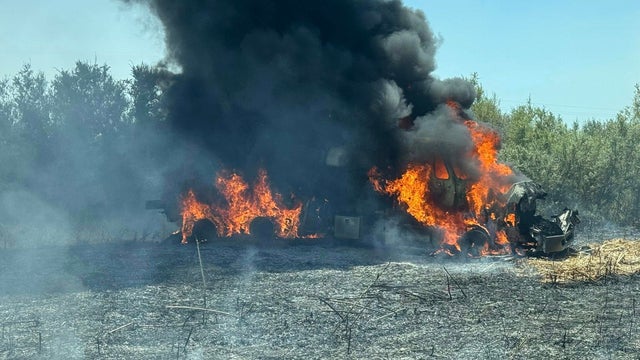 woodland-fire-water-tender-truck-burns.jpg 