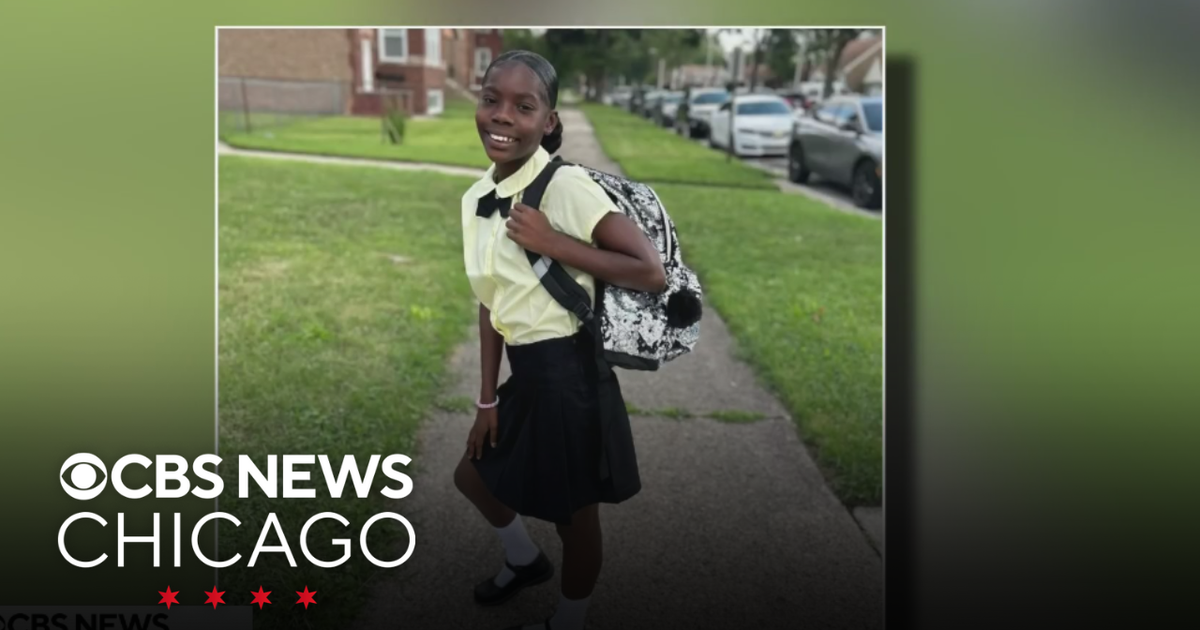 Man charged after 11-year-old girl shot by stray bullet - CBS Chicago