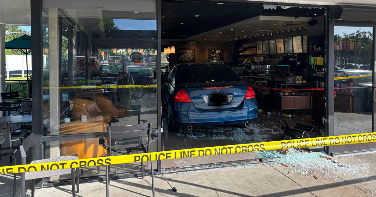 Car crashes into south Sacramento Starbucks, minor injuries reported 