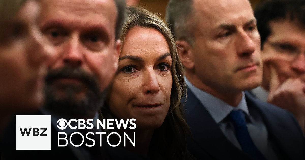Jury in Karen Read trial asks questions without reaching verdict - CBS ...
