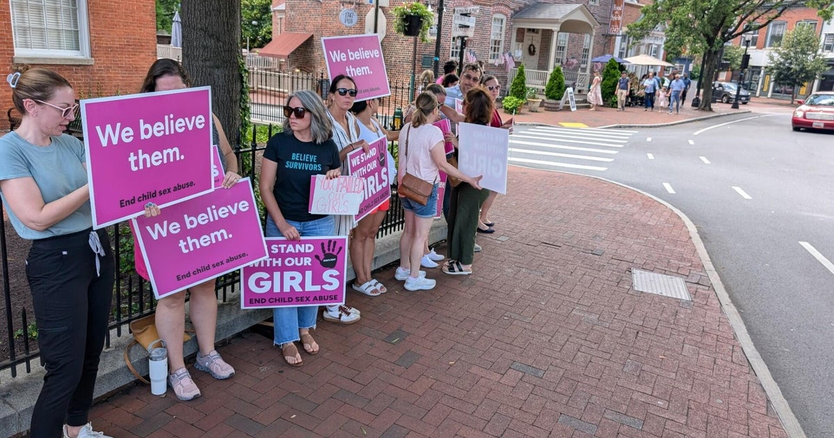 Protesters oppose not guilty verdict for Maryland teacher accused of abuse 