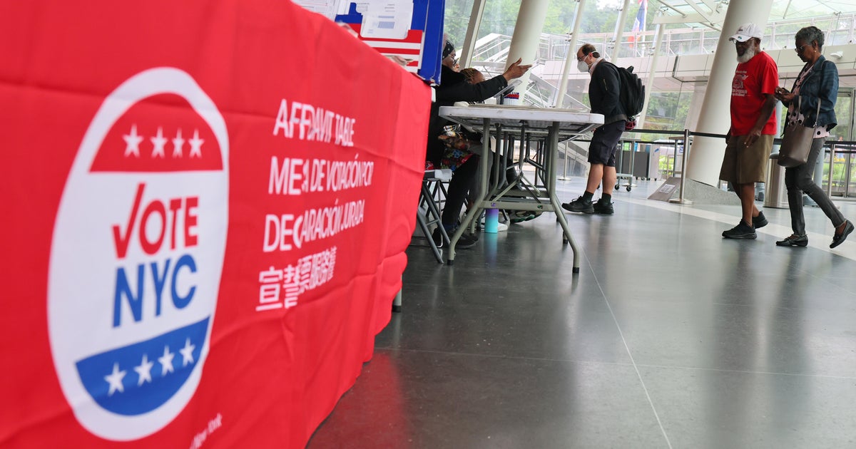 When do polls open in the NYC mayoral primary election? 