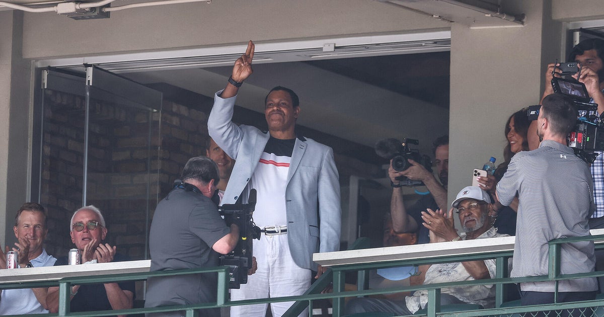 Cubs legend Sammy Sosa returns to Wrigley Field after 20-plus years 