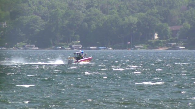 raw-sun-water-emergency-on-white-bear-lake-broll-berg-062225.jpg 