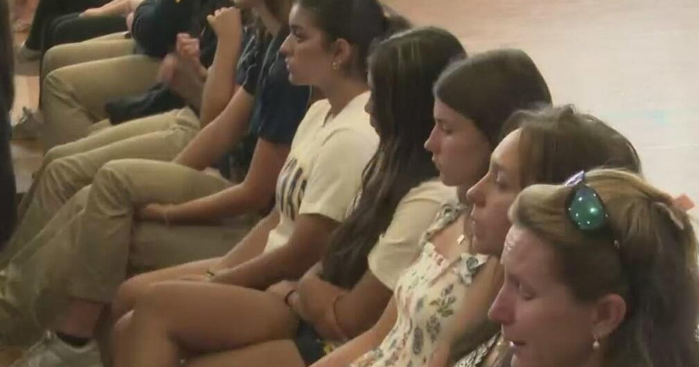Service held for Pompano Beach teens killed in crash - CBS Miami
