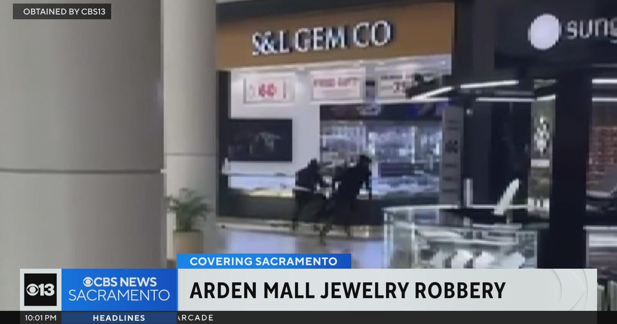 Latest on Arden Fair jewelry store smash-and-grab robbery