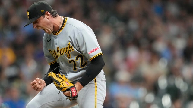 Pittsburgh Pirates v Milwaukee Brewers 