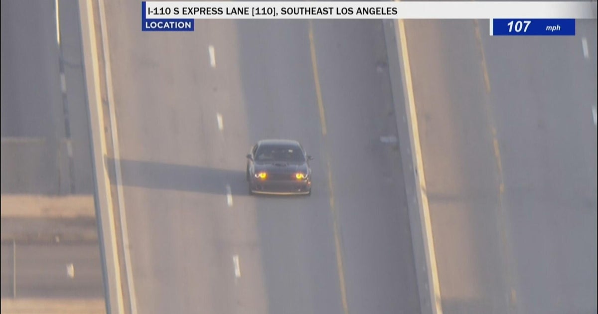 Pursuit suspect ditches stolen vehicle and hops into another vehicle in South LA 