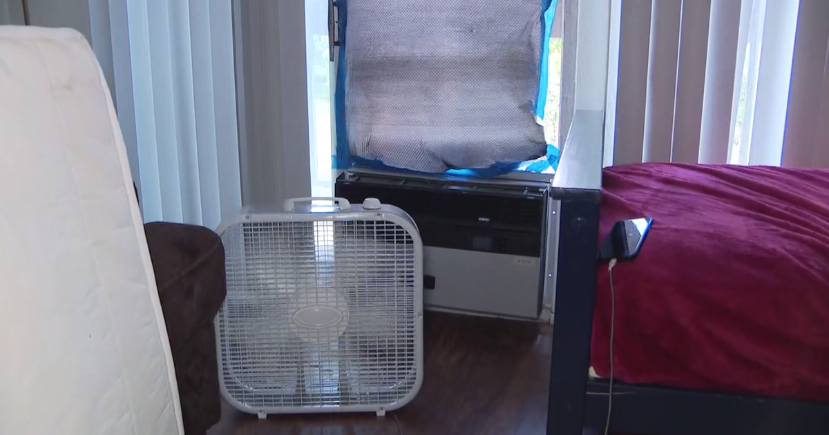 Air conditioning restored to 1 of 4 buildings in Park Forest complex after weeks 