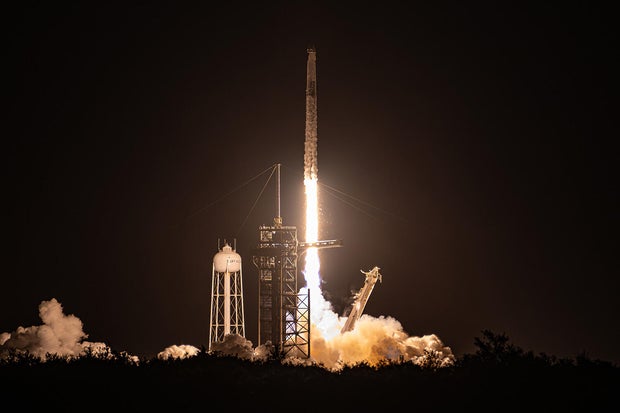 062525-ax4-launch1.jpg 