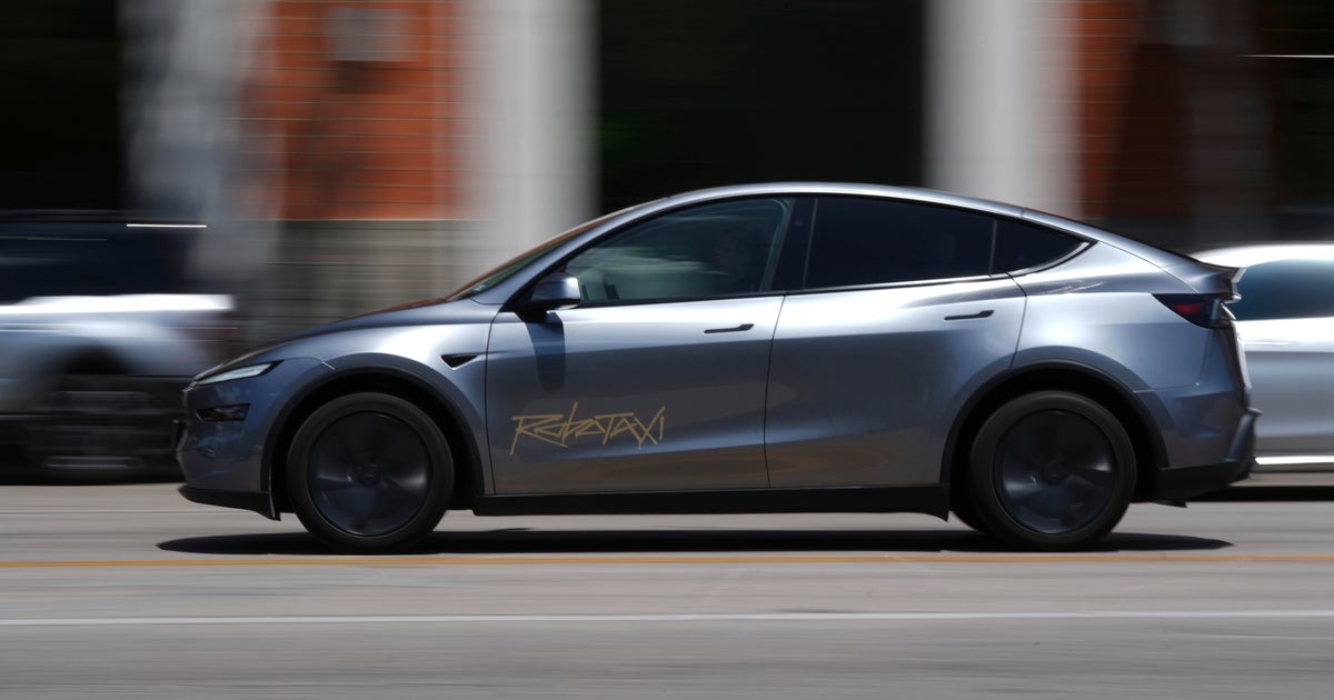 Traffic safety watchdog looking into erratic driving by Tesla robotaxis 