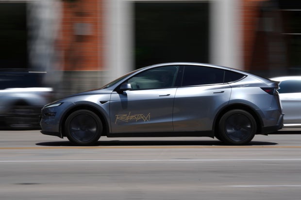 Musk Self Driving Promises 