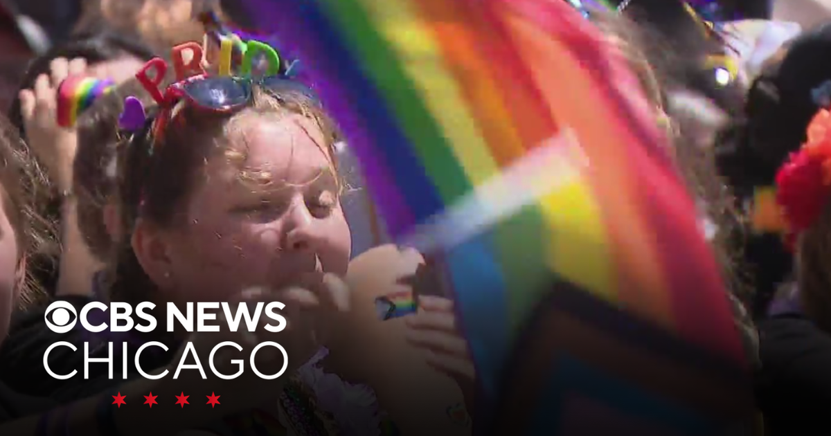 Chicago police discuss security for Pride Parade on Sunday - CBS Chicago