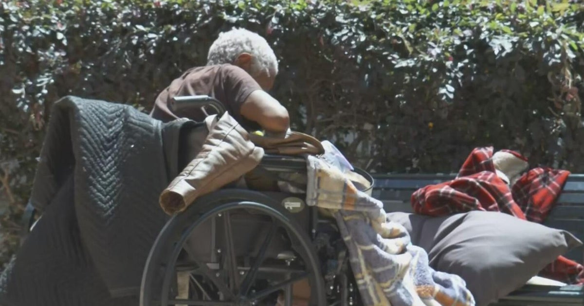 Sacramento considers banning overnight sleeping near City Hall, regionalizing homeless approach 