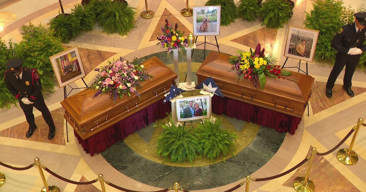 Melissa Hortman, husband, dog lie in state at Minnesota Capitol 