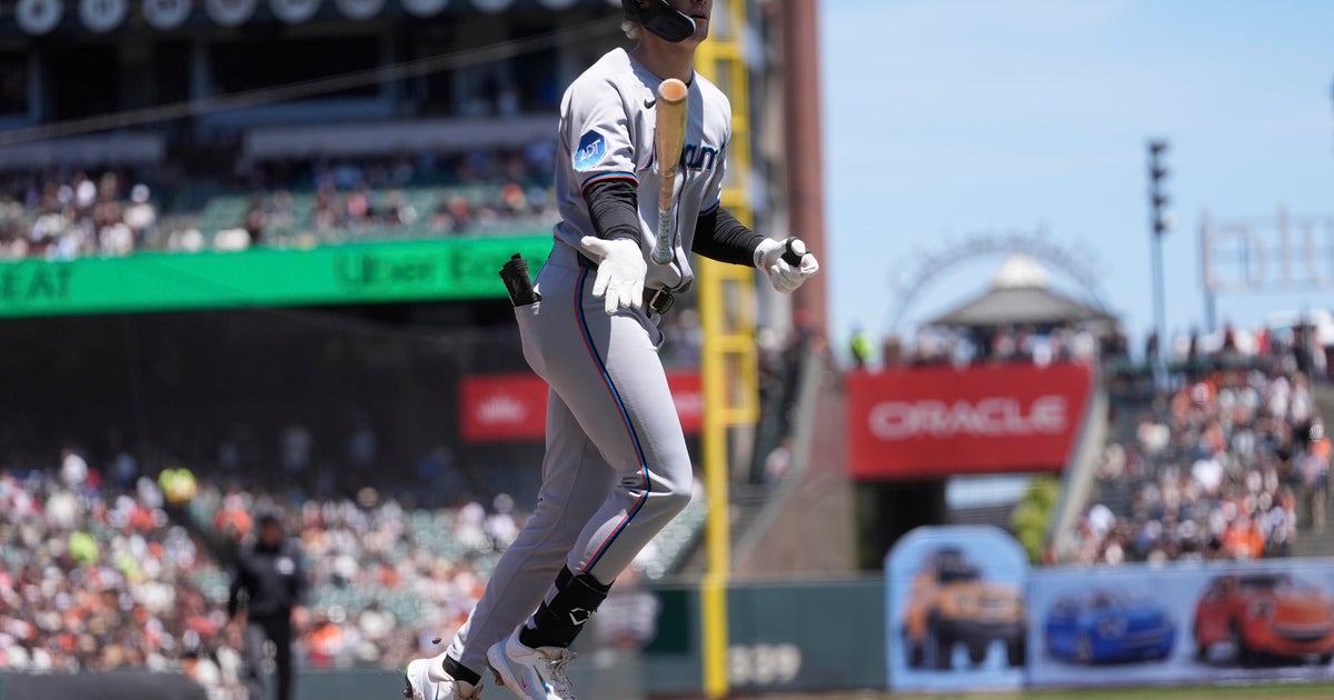 Marlins top Giants 12-5 to complete series sweep 