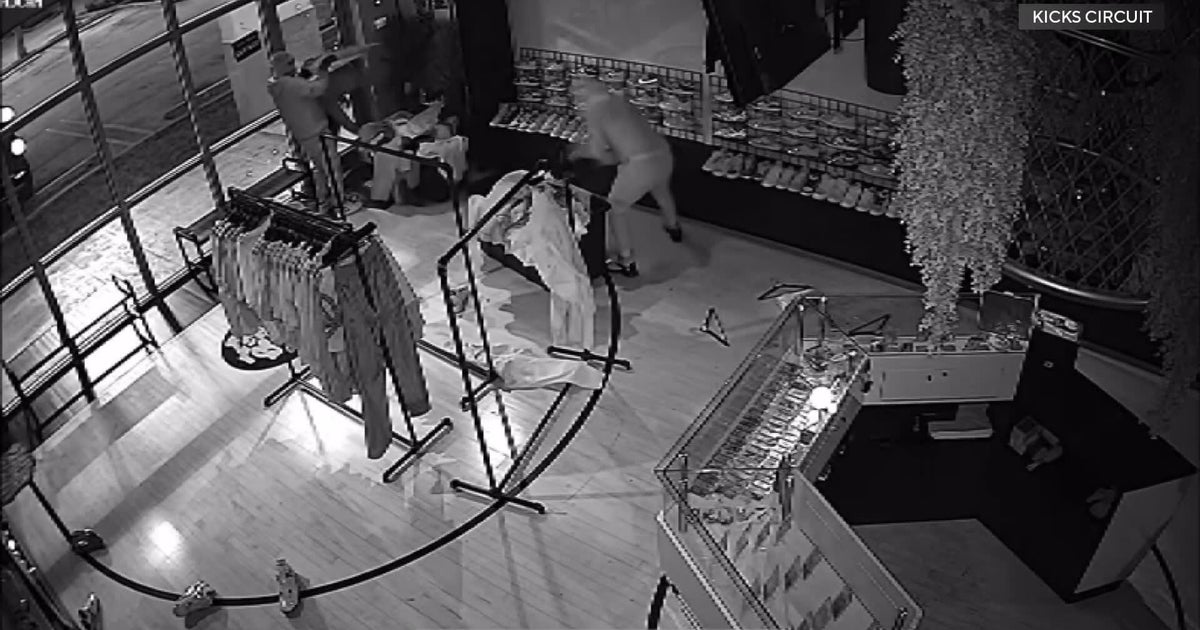 Caught on video: Thieves ransack Kendall sneaker store in 90 seconds, stealing rare items