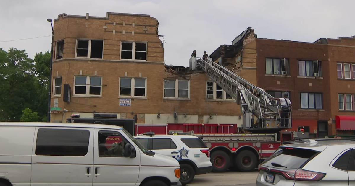 4 dead, including pregnant mother and her son, in West Side fire 