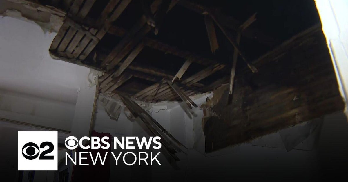 85-year-old killed in Bronx apartment fire - CBS New York
