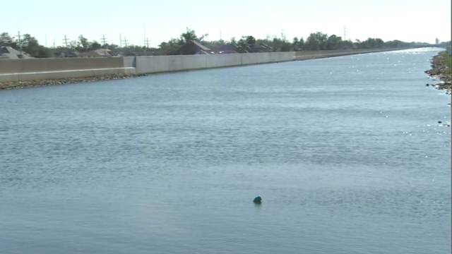 New Orleans' concrete flood walls 