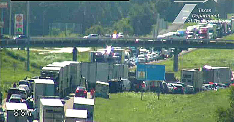 4 dead, 2 critically injured in "horrific" seven-vehicle crash on I-20 near Terrell 