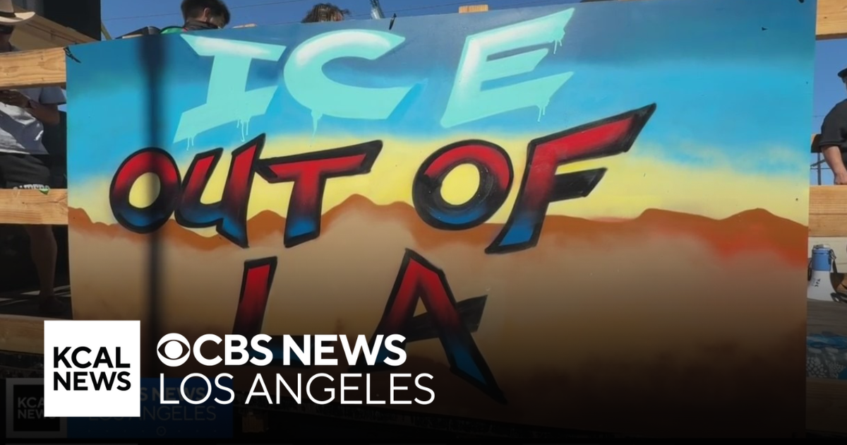Hundreds take part in "ICE Out of LA" caravan through Los Angeles