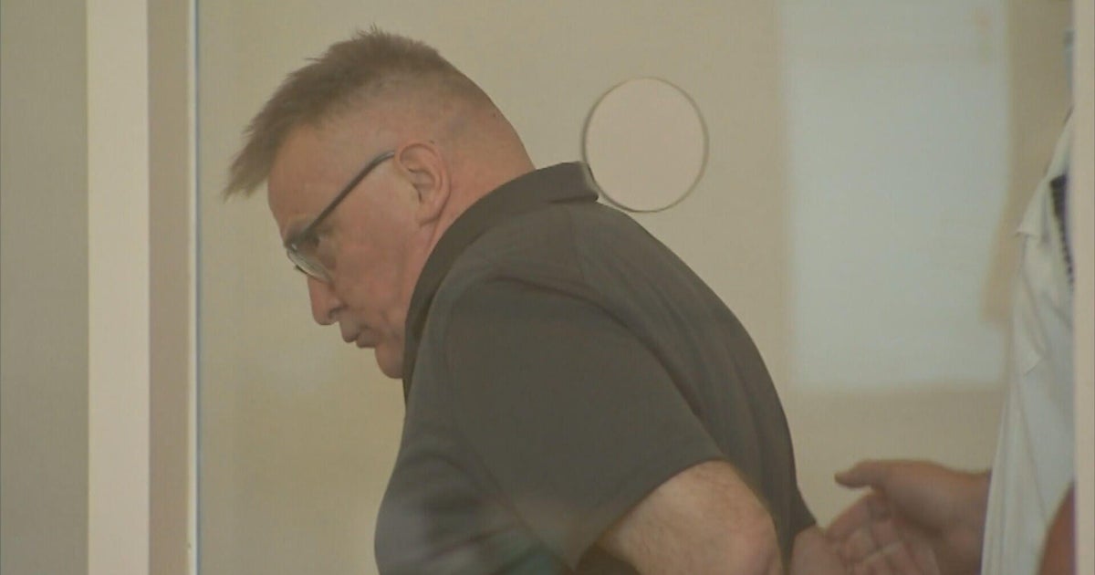 Boston police officer of 30 years charged with child rape 
