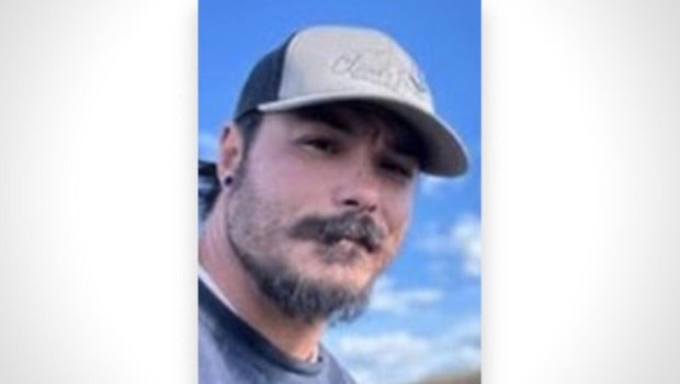 Travis Decker 