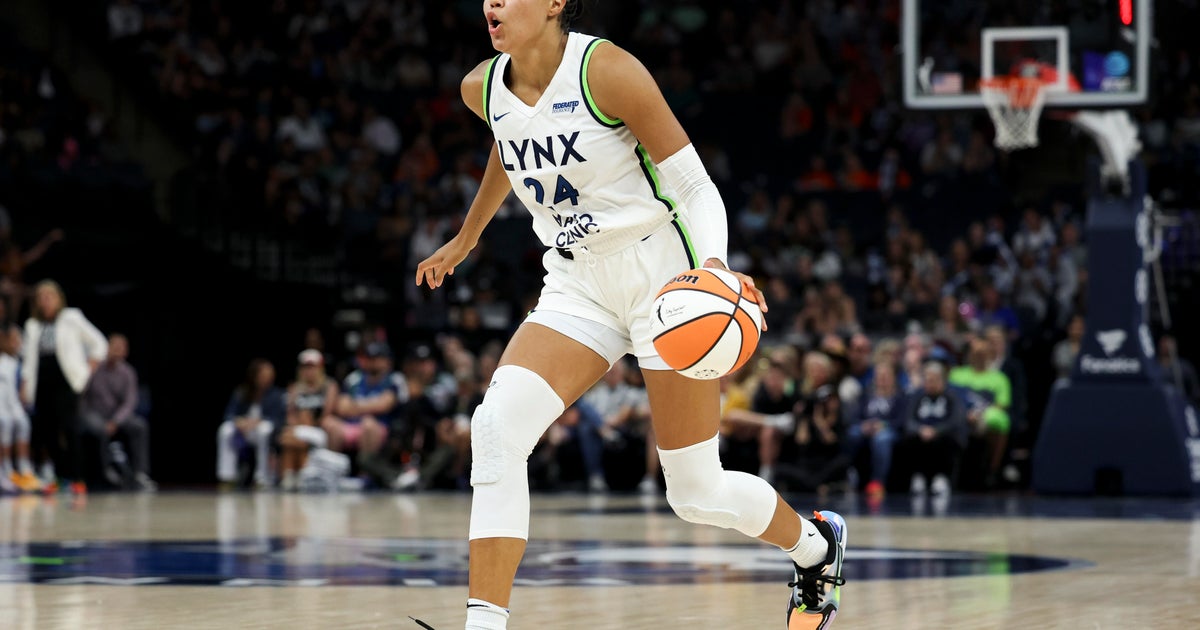 Lynx dominate Sun 102-63, hand Connecticut their ninth straight loss 