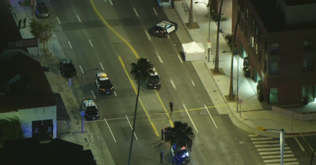 Pedestrian killed by hit-and-run driver in Hollywood, police say 