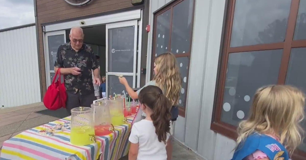 Girl Scouts sell lemonade, helping Pittsburgh nonprofit raise thousands of dollars 