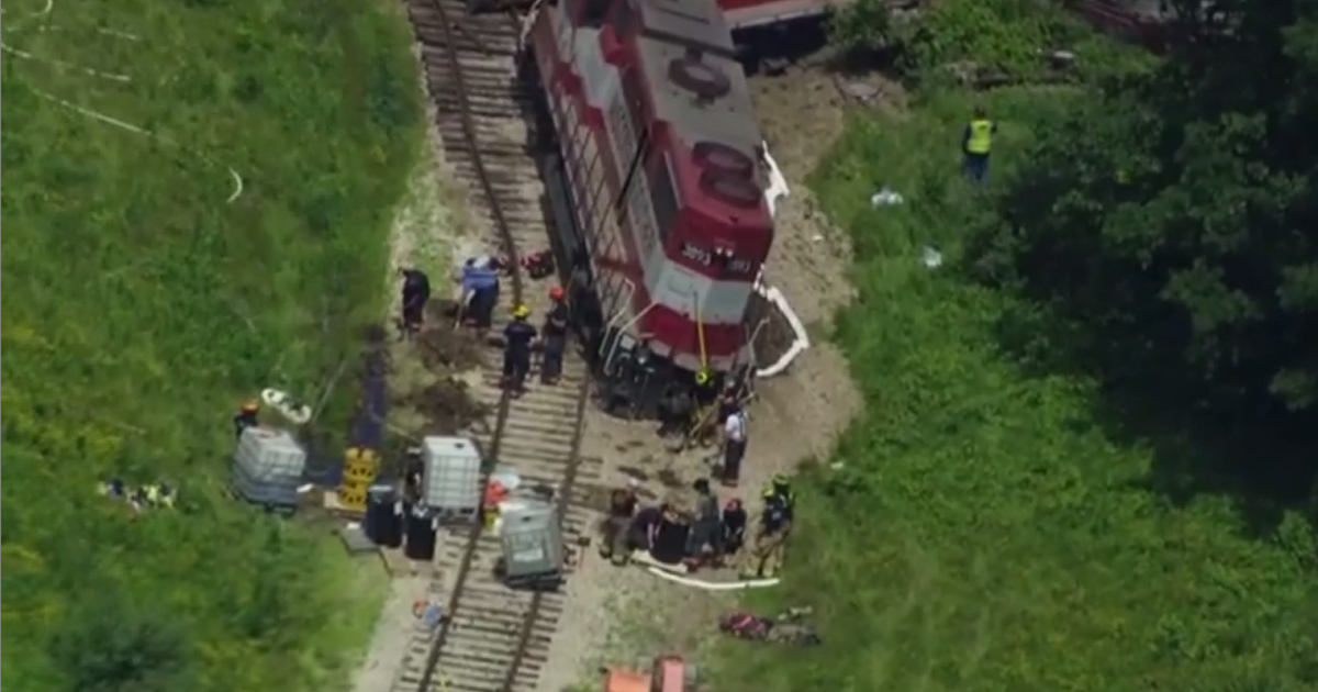 Massive freight train derailment leads to diesel spill in Wisconsin 