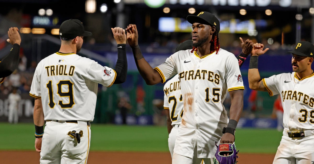 Pirates stay hot with 7-0 win over Cardinals 