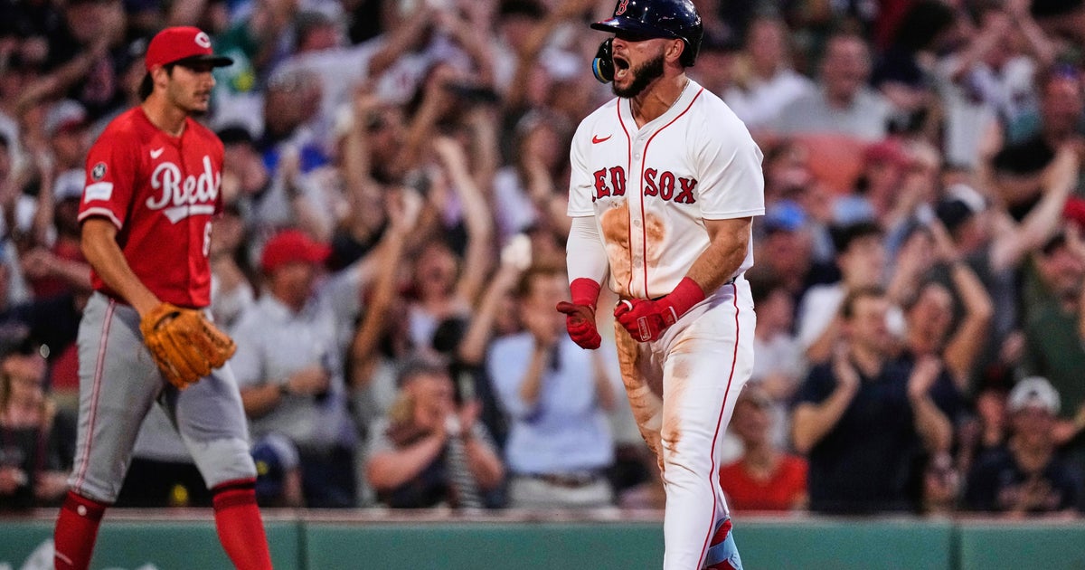 Abreu hits grand slam and inside-the-park home run as Red Sox beat Reds 