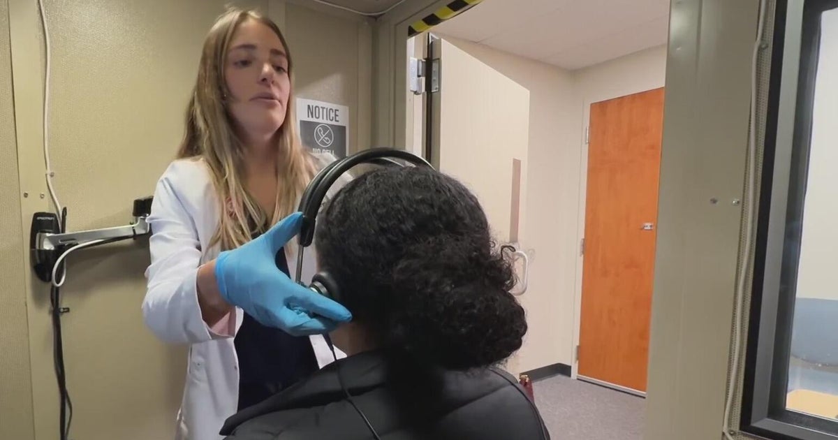 Growing number of young adults seek treatment for hearing loss, Bay Area doctors say 