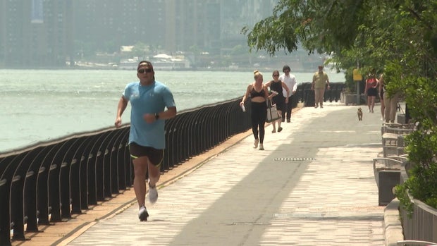 east-river-esplanade-la-wcbsec5o-hi-res-still-00-00-4124.jpg 