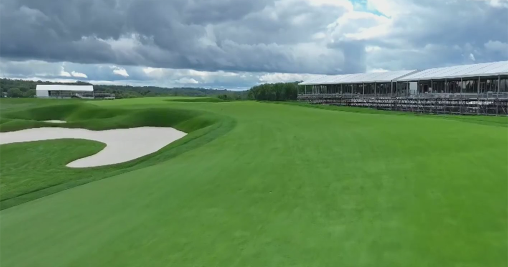 Oakmont Country Club's 17th hole provides the ultimate risk-reward opportunity 