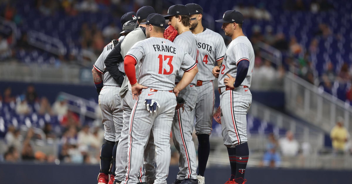 Marlins beat Twins 2-0