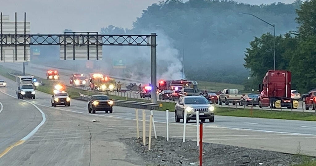 Inbound lanes of the Parkway West closed due to vehicle fire near Pittsburgh International Airport 