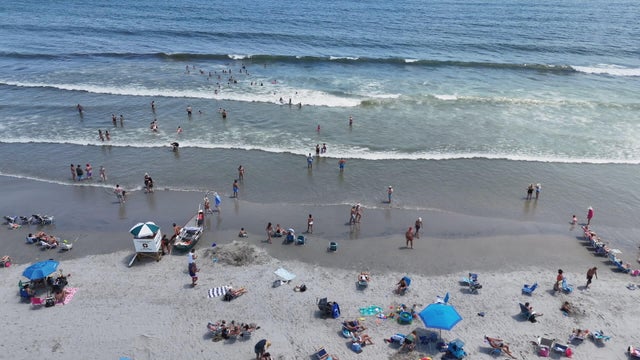 16pkg-rh-holiday-down-the-shore-transfer-frame-0.jpg 