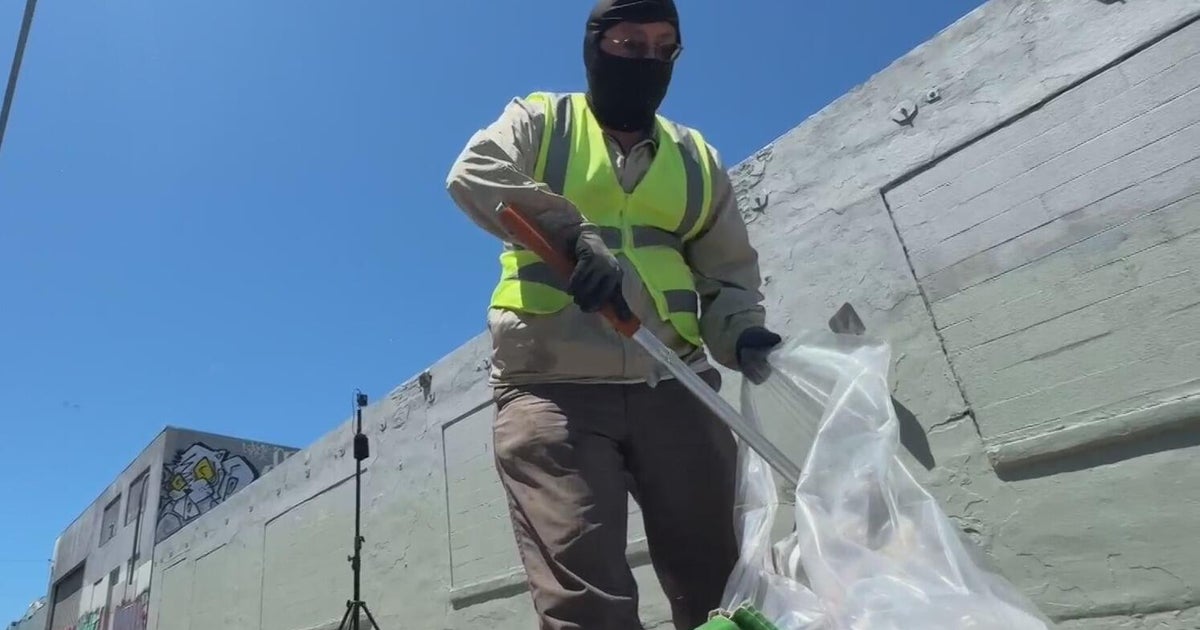 Bay Area man famous for trash cleanups temporarily calling quits on Oakland 