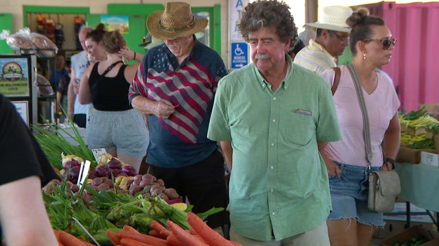 12p-vo-farmers-market-heat-wcco86pl.jpg 