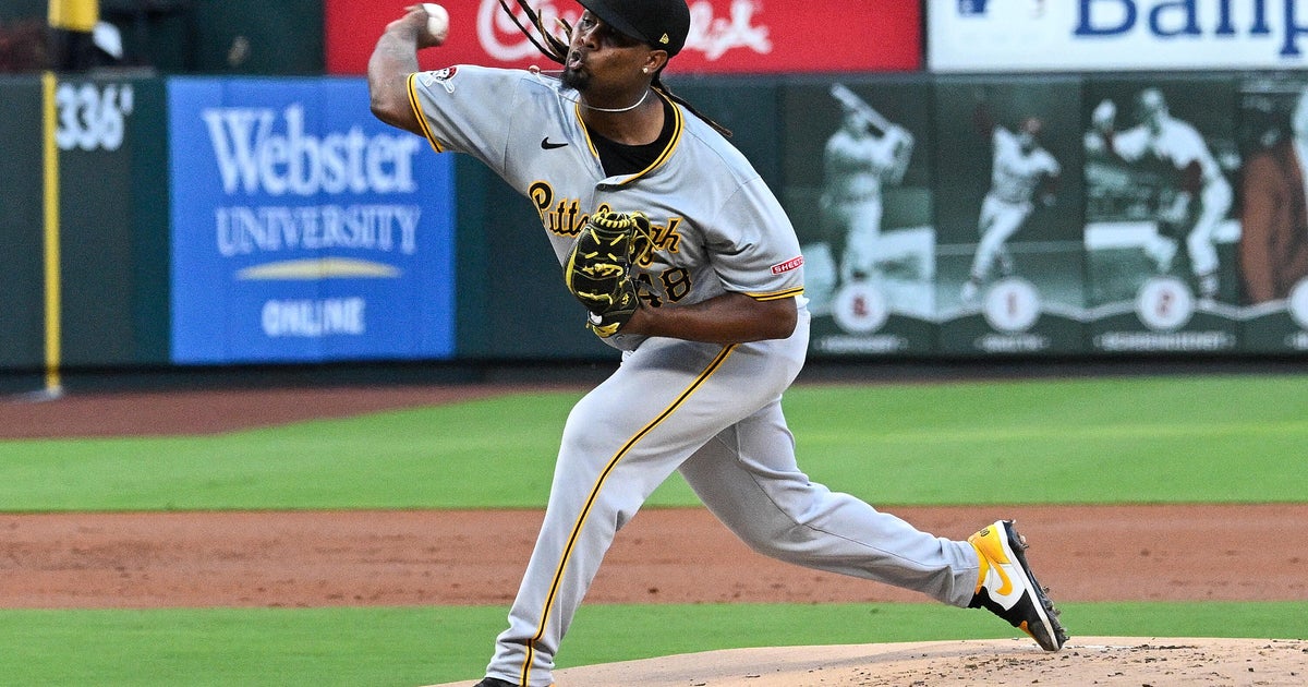 Former Pirates pitcher Luis Ortiz subject of MLB gambling investigation, AP sources say 