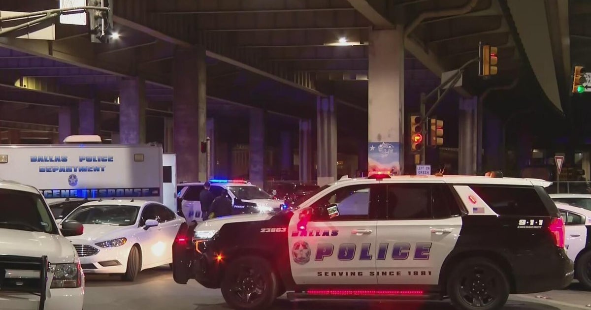 Multiple people injured, 1 dead after shooting near Deep Ellum, Dallas police say 