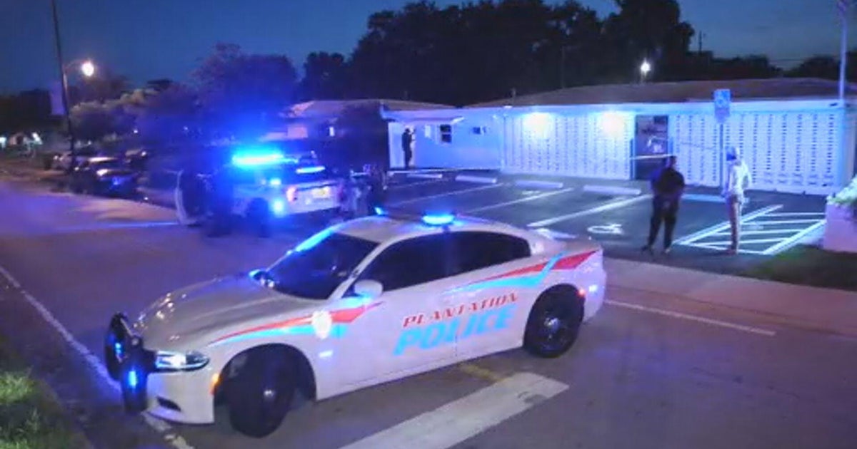 1 person in custody after overnight shooting at Plantation motel, police say