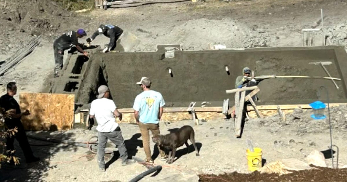 Customers warn of contractor who owes them hundreds of thousands of dollars 