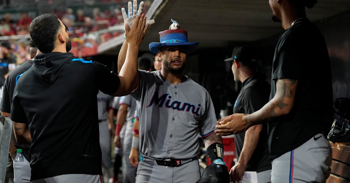 Junk and Ramírez lead surging Marlins to 5-1 win over Reds