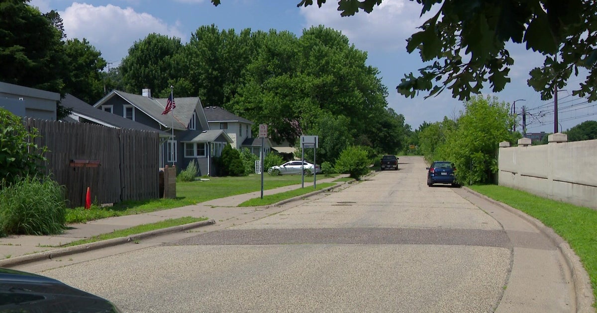 Fight over $15 led to fatal Minneapolis stabbing, charges say 